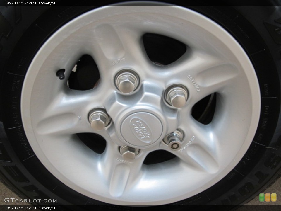 1997 Land Rover Discovery SE Wheel and Tire Photo #60830870