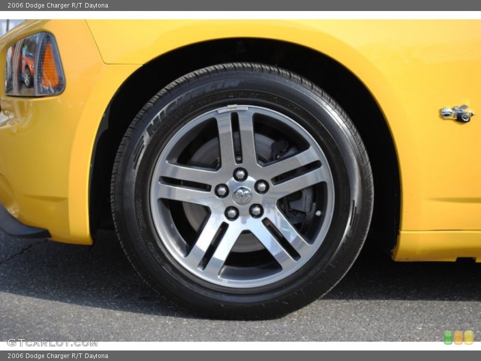 2006 Dodge Charger R/T Daytona Wheel and Tire Photo #60894235