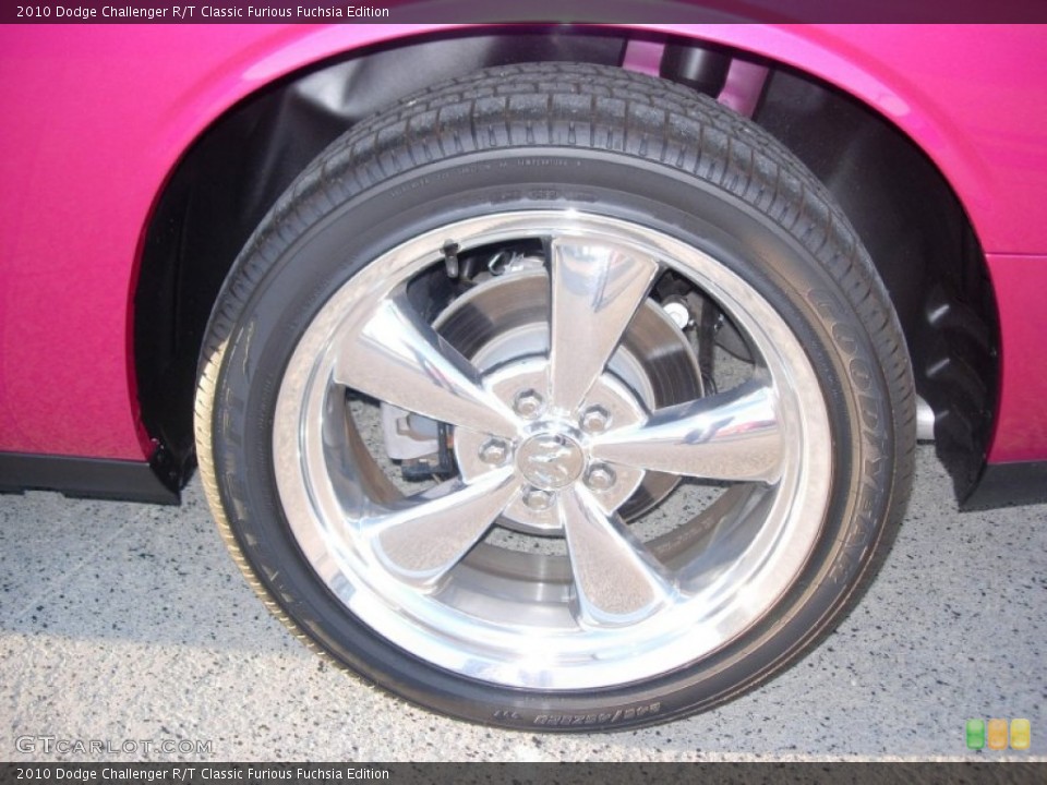 2010 Dodge Challenger R/T Classic Furious Fuchsia Edition Wheel and Tire Photo #60928622