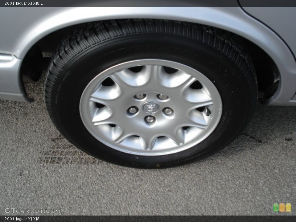 2001 Jaguar XJ XJ8 L Wheel and Tire Photo #60980686