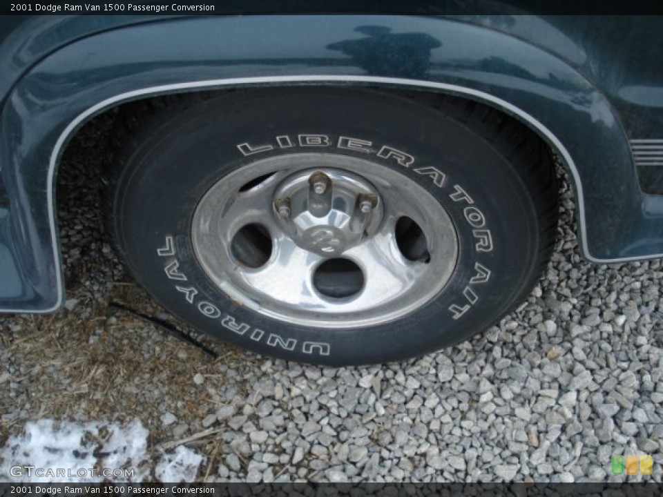 2001 Dodge Ram Van 1500 Passenger Conversion Wheel and Tire Photo #61023682