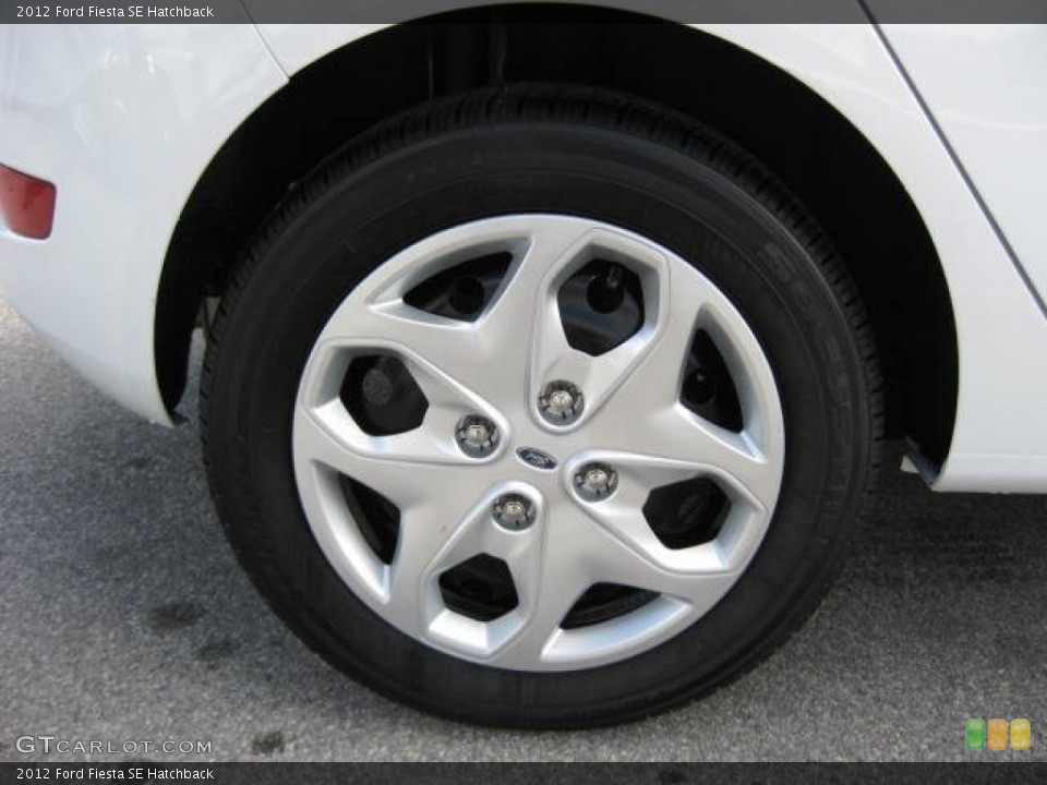 2012 Ford Fiesta SE Hatchback Wheel and Tire Photo #61126955