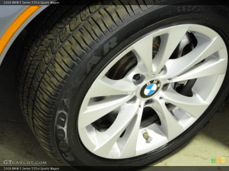 2009 BMW 5 Series 535xi Sports Wagon Wheel and Tire Photo #61173532