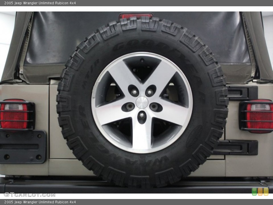 2005 Jeep Wrangler Unlimited Rubicon 4x4 Wheel and Tire Photo #61200703