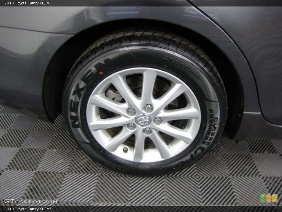 2010 Toyota Camry XLE V6 Wheel and Tire Photo #61254395