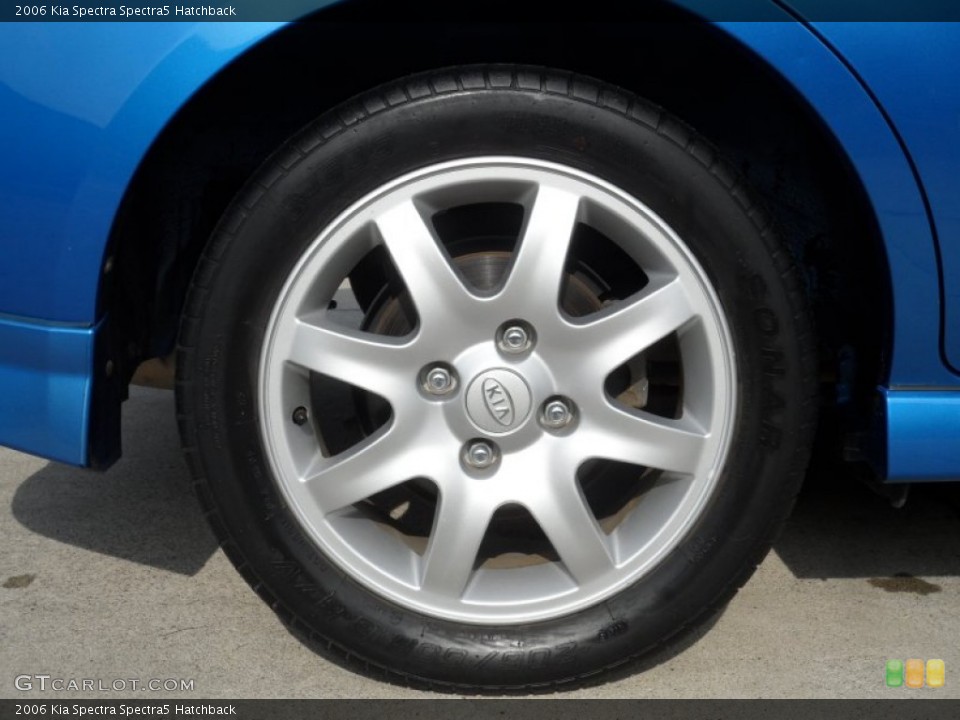2006 Kia Spectra Spectra5 Hatchback Wheel and Tire Photo #61281905