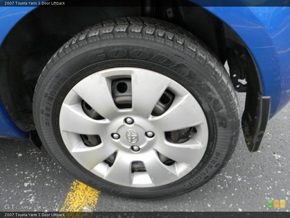2007 Toyota Yaris 3 Door Liftback Wheel and Tire Photo #61366956