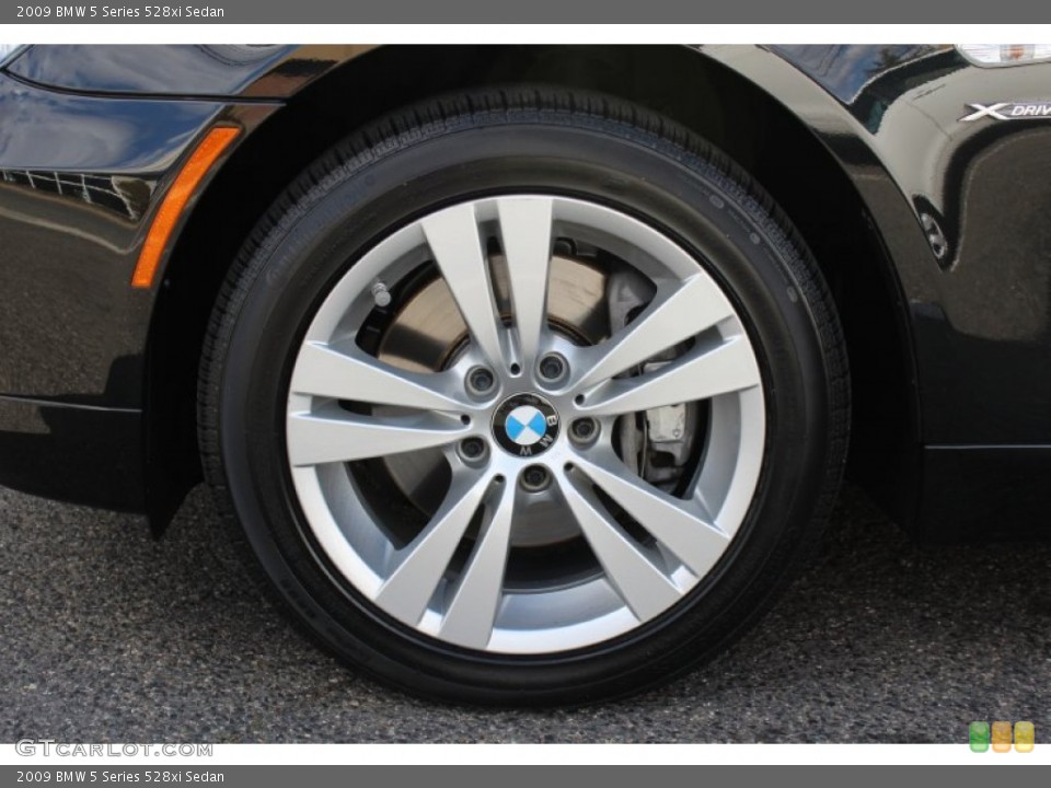 2009 BMW 5 Series 528xi Sedan Wheel and Tire Photo #61477170