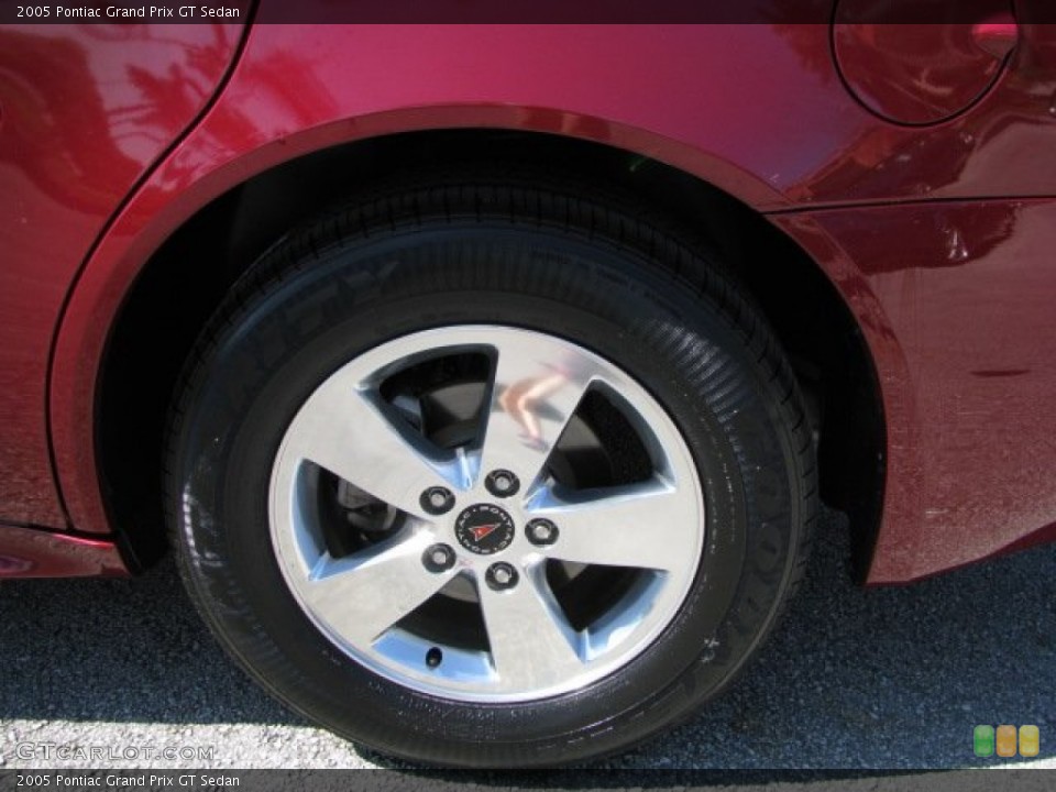 2005 Pontiac Grand Prix GT Sedan Wheel and Tire Photo #61510467