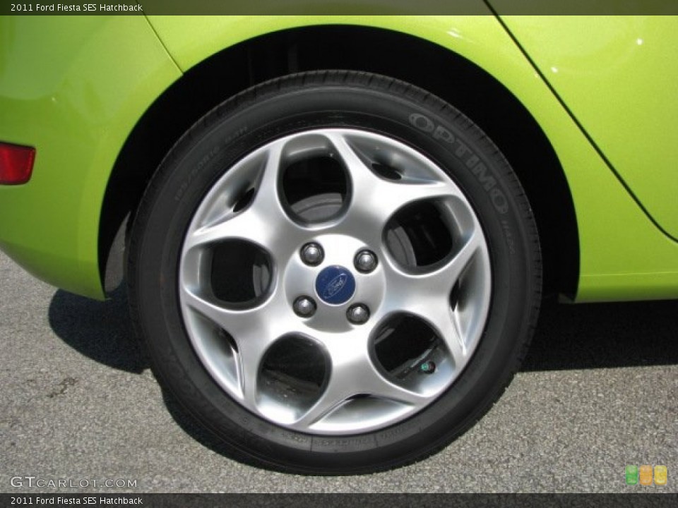 2011 Ford Fiesta SES Hatchback Wheel and Tire Photo #61511541