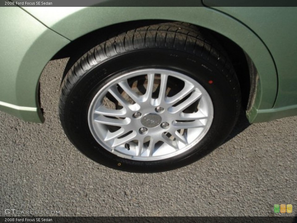 2008 Ford Focus SE Sedan Wheel and Tire Photo #61600597