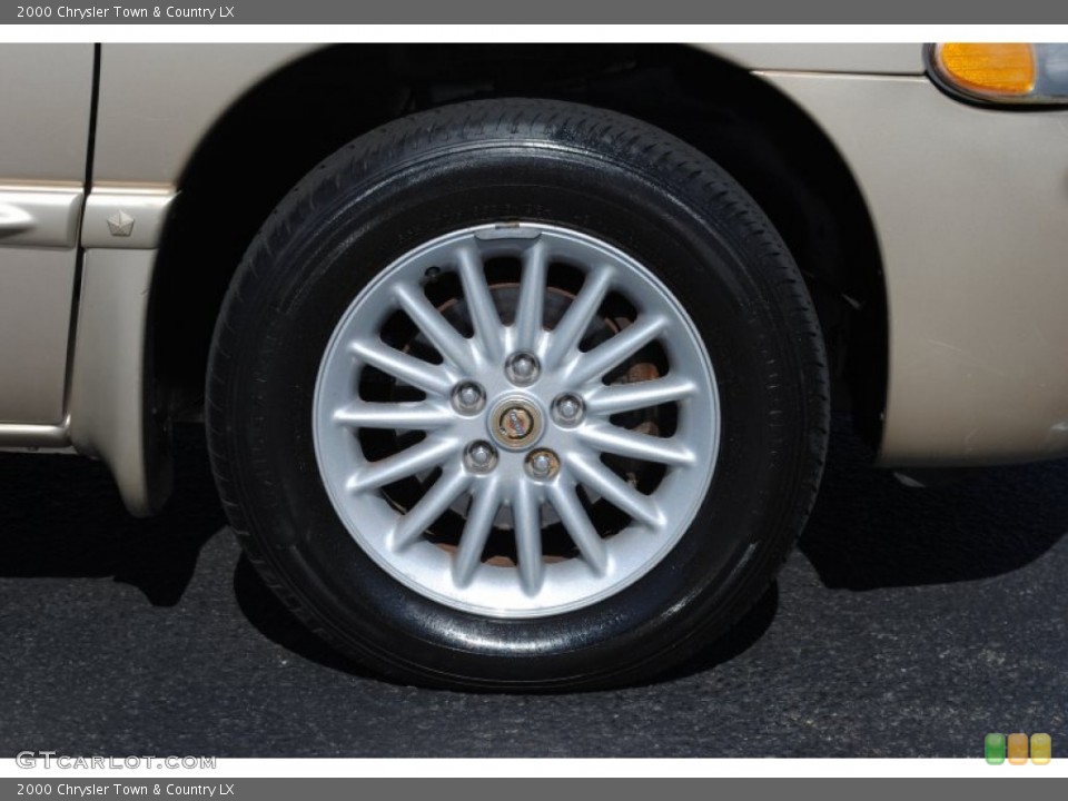 2000 Chrysler Town & Country LX Wheel and Tire Photo #61610567