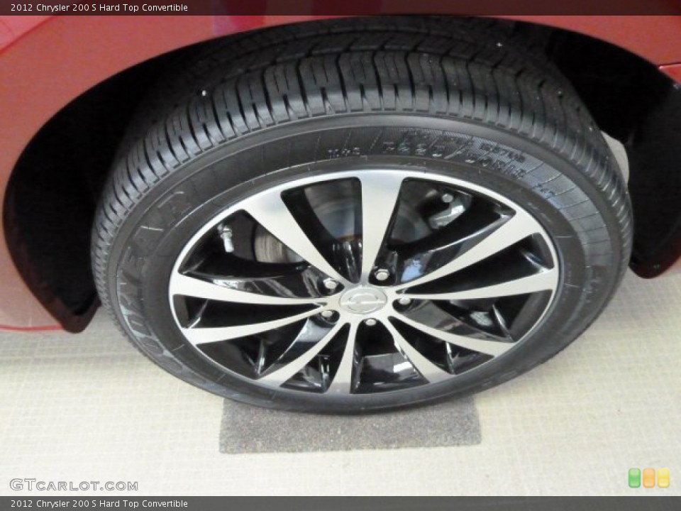 2012 Chrysler 200 S Hard Top Convertible Wheel and Tire Photo #61621348