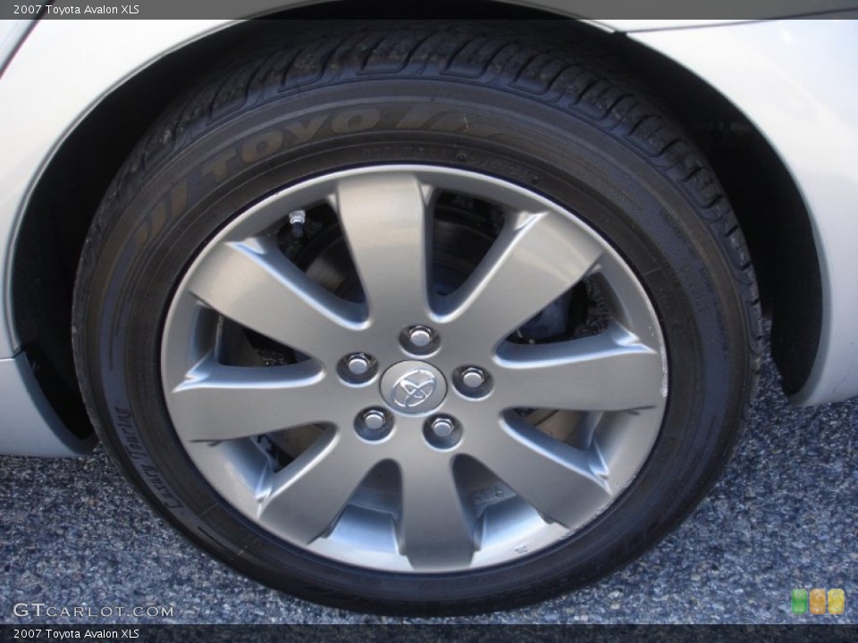 2007 Toyota Avalon XLS Wheel and Tire Photo #61627569
