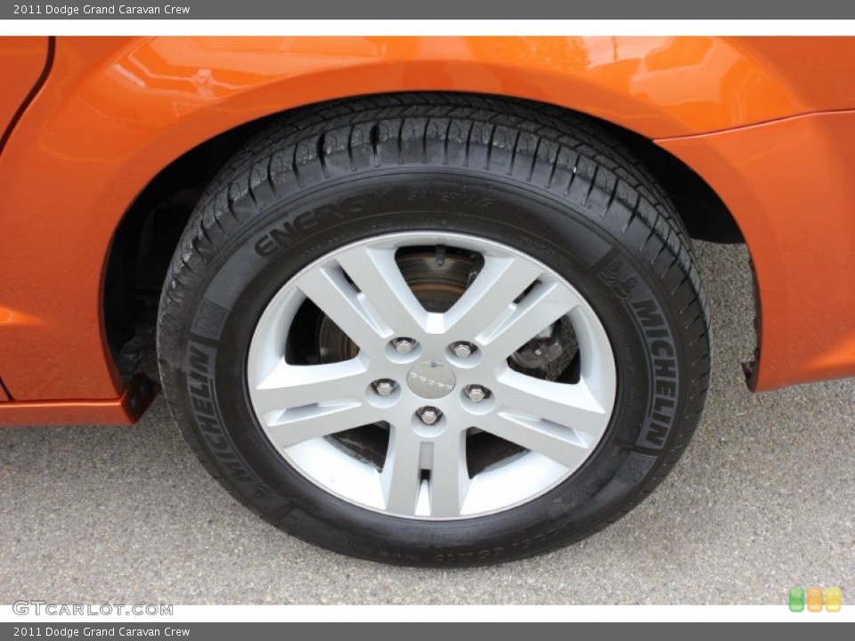 2011 Dodge Grand Caravan Crew Wheel and Tire Photo #61627644