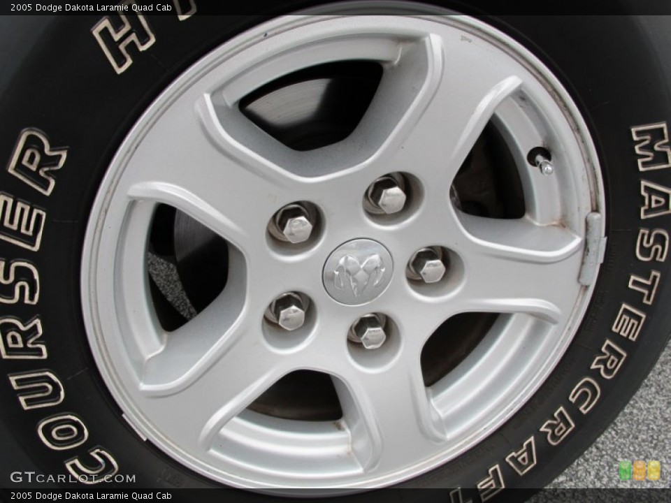 2005 Dodge Dakota Laramie Quad Cab Wheel and Tire Photo #61632527