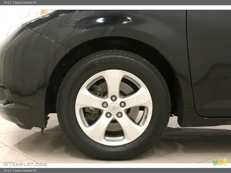 2011 Toyota Sienna V6 Wheel and Tire Photo #61708707