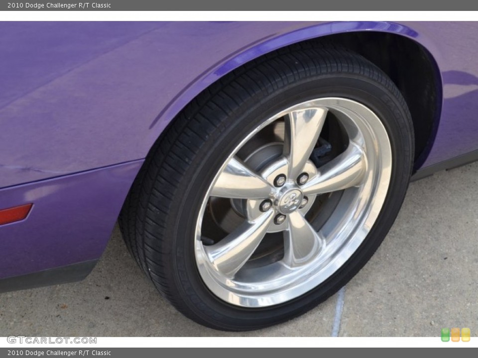 2010 Dodge Challenger R/T Classic Wheel and Tire Photo #61875639