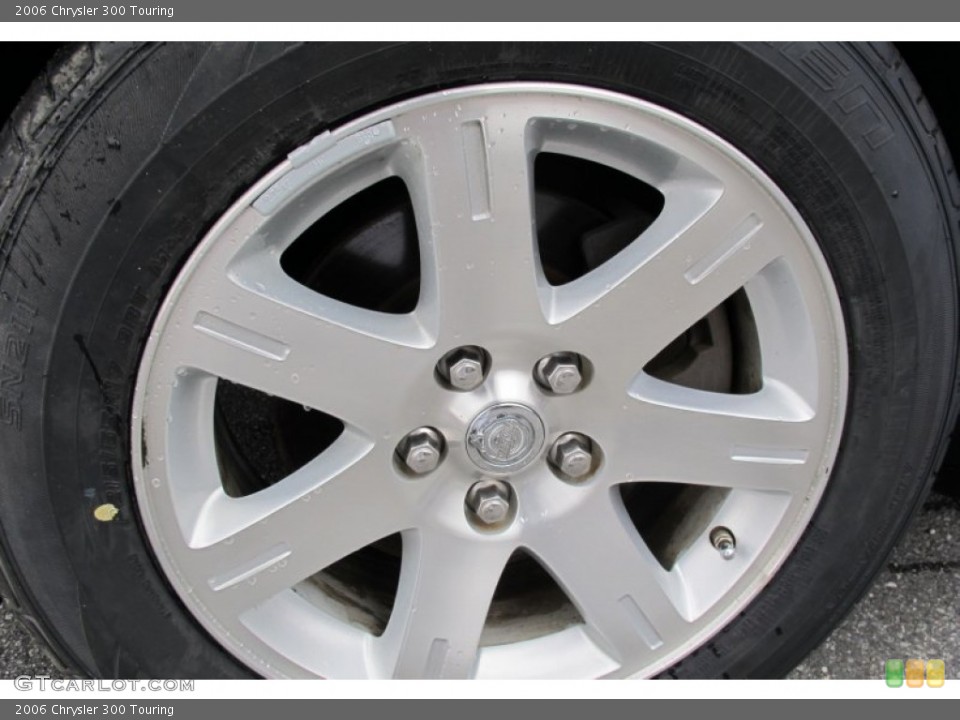 2006 Chrysler 300 Touring Wheel and Tire Photo #61930525