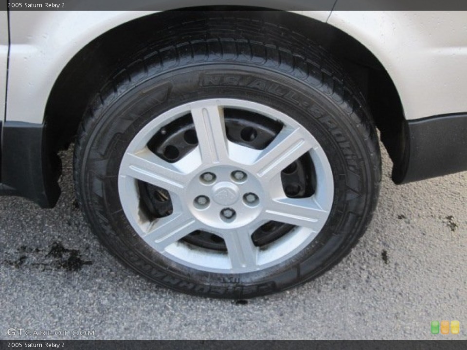 2005 Saturn Relay 2 Wheel and Tire Photo #62003407