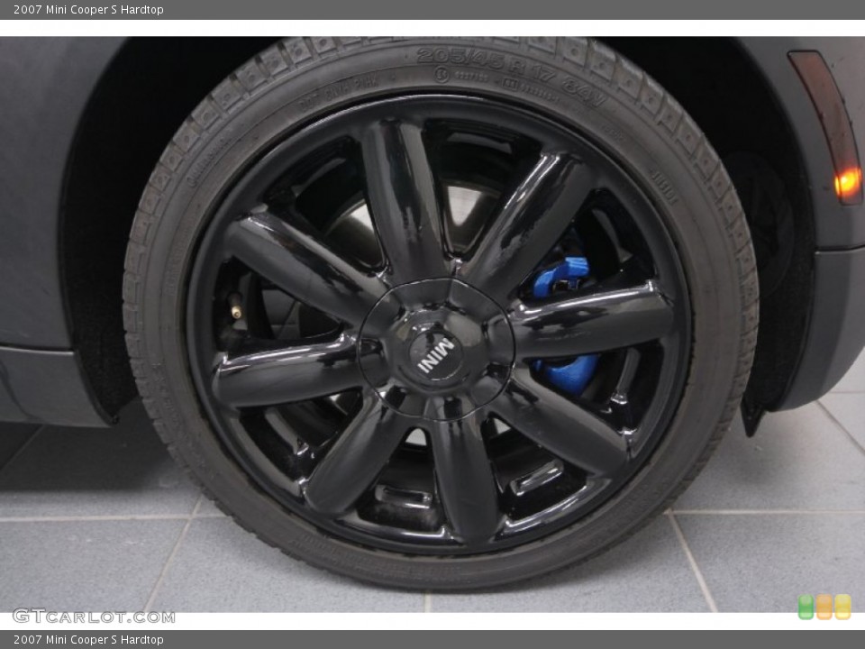 2007 Mini Cooper S Hardtop Wheel and Tire Photo #62171871