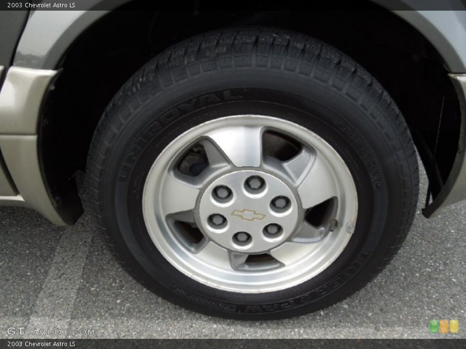 2003 Chevrolet Astro LS Wheel and Tire Photo #62188297