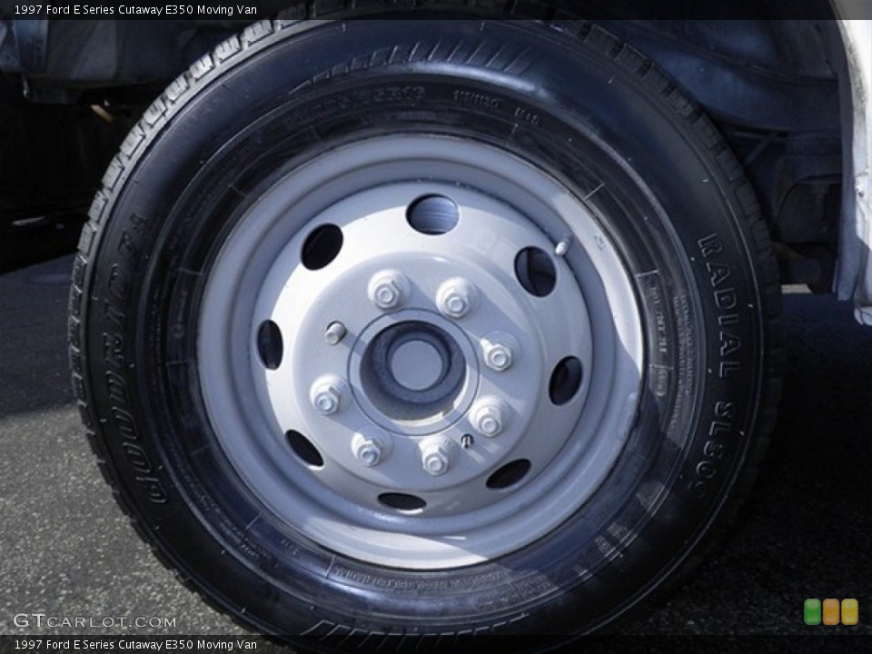 1997 Ford E Series Cutaway Wheels and Tires