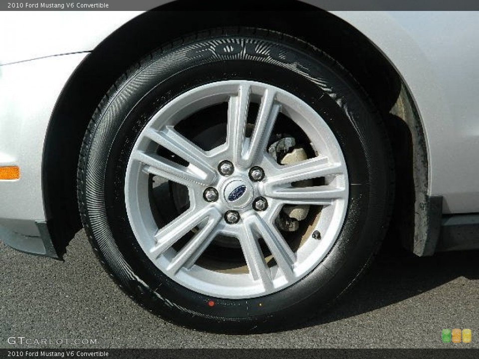 2010 Ford Mustang V6 Convertible Wheel and Tire Photo #62397012