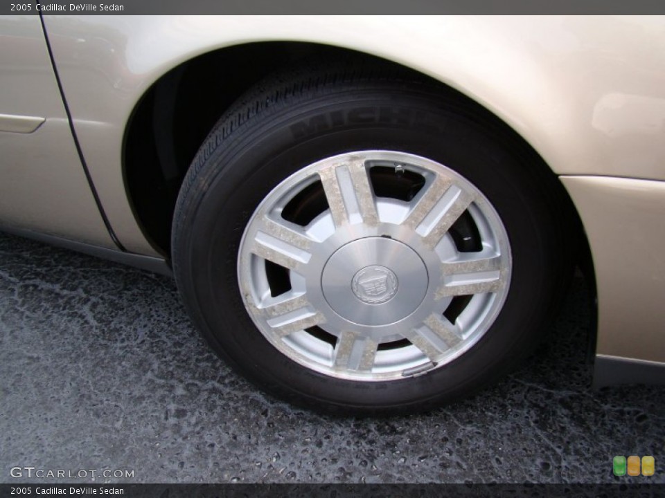 2005 Cadillac DeVille Sedan Wheel and Tire Photo #62478230