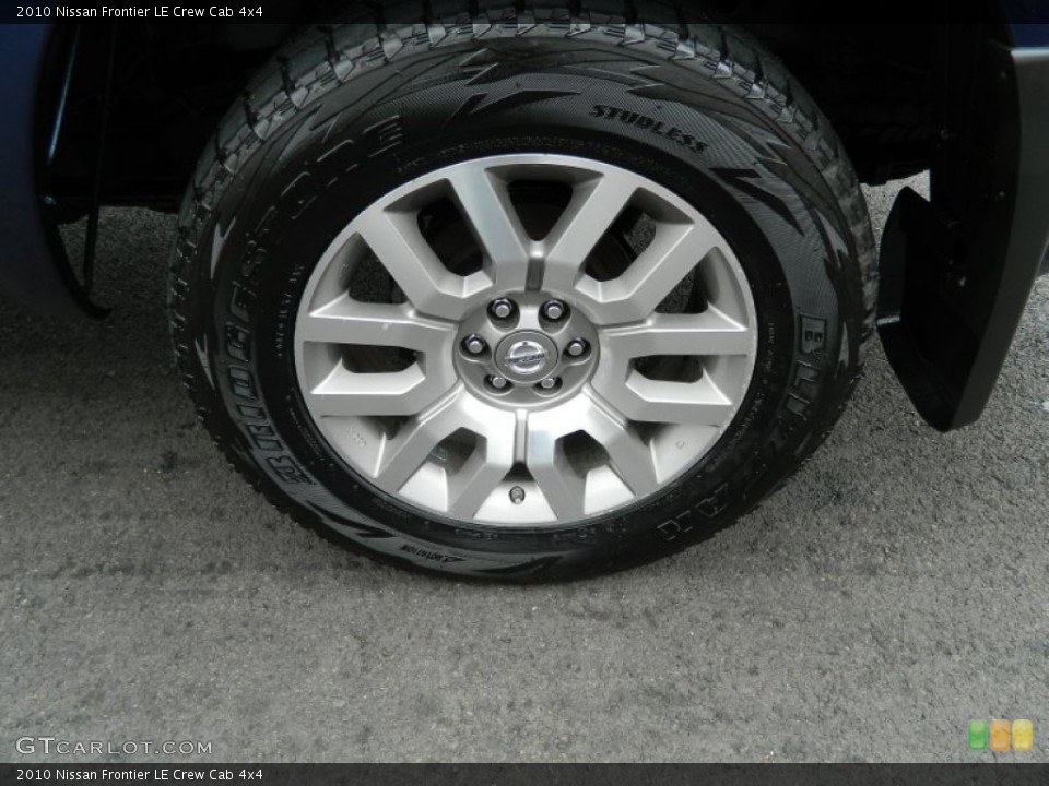 2010 Nissan Frontier LE Crew Cab 4x4 Wheel and Tire Photo #62495001