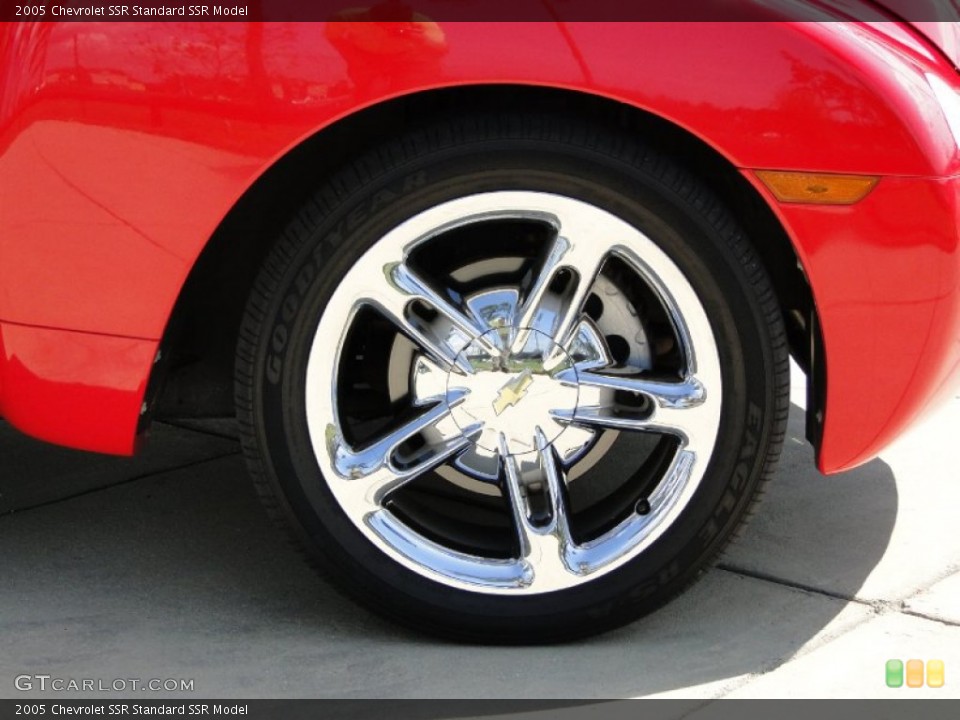 2005 Chevrolet SSR  Wheel and Tire Photo #62528729