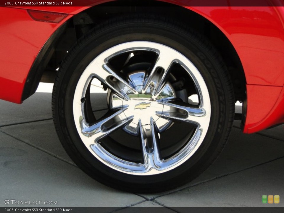 2005 Chevrolet SSR  Wheel and Tire Photo #62528735
