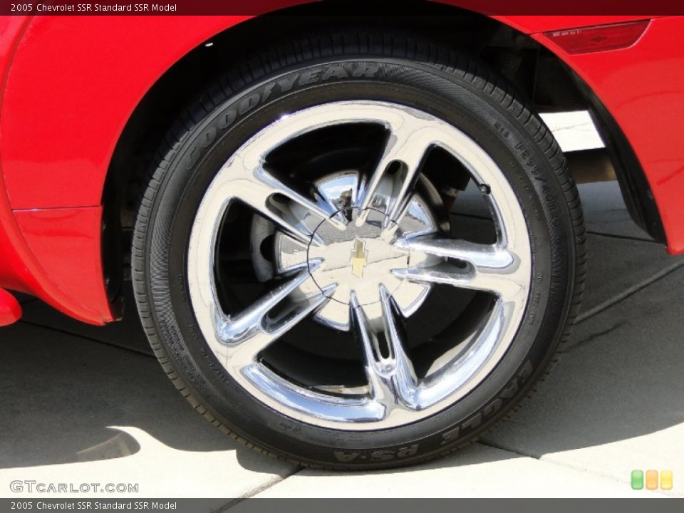 2005 Chevrolet SSR  Wheel and Tire Photo #62528741