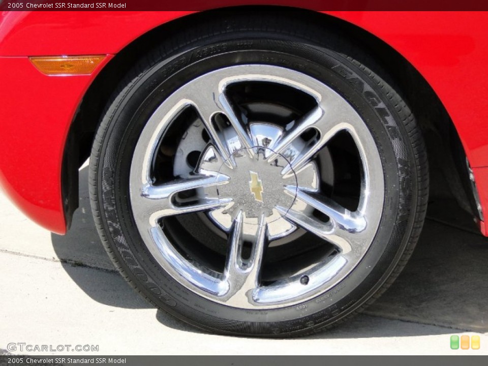 2005 Chevrolet SSR  Wheel and Tire Photo #62528747