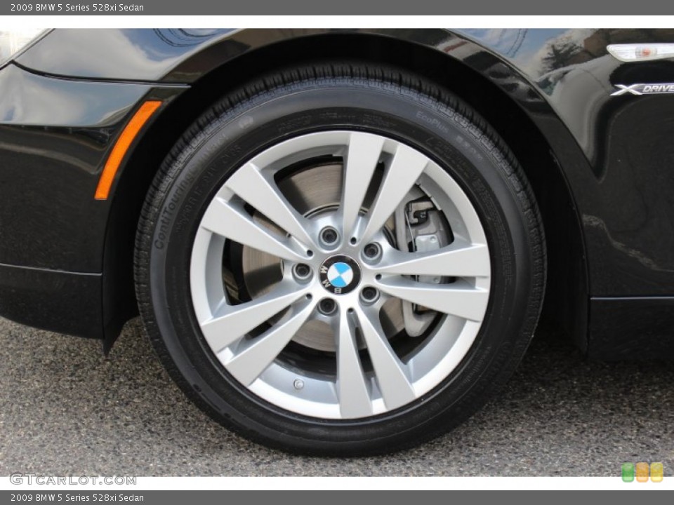 2009 BMW 5 Series 528xi Sedan Wheel and Tire Photo #62606645
