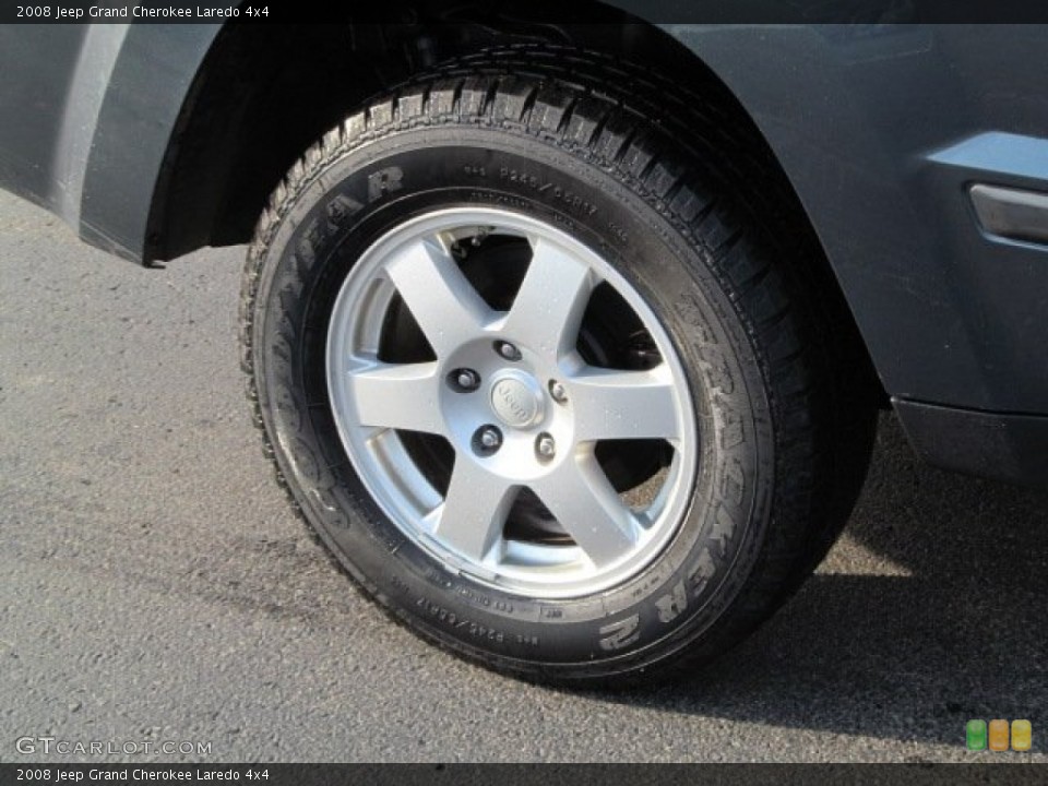 2008 Jeep Grand Cherokee Laredo 4x4 Wheel and Tire Photo #62626604