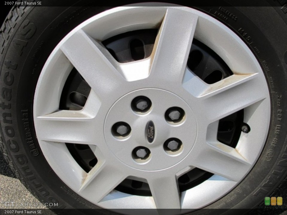 2007 Ford Taurus SE Wheel and Tire Photo #62628518