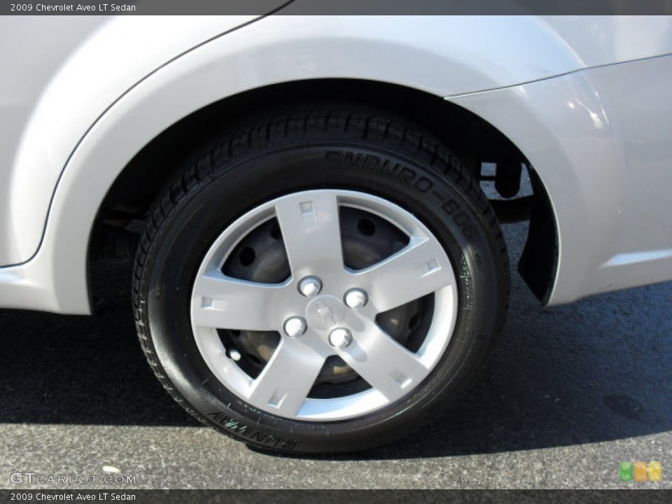 2009 Chevrolet Aveo LT Sedan Wheel and Tire Photo #62653022
