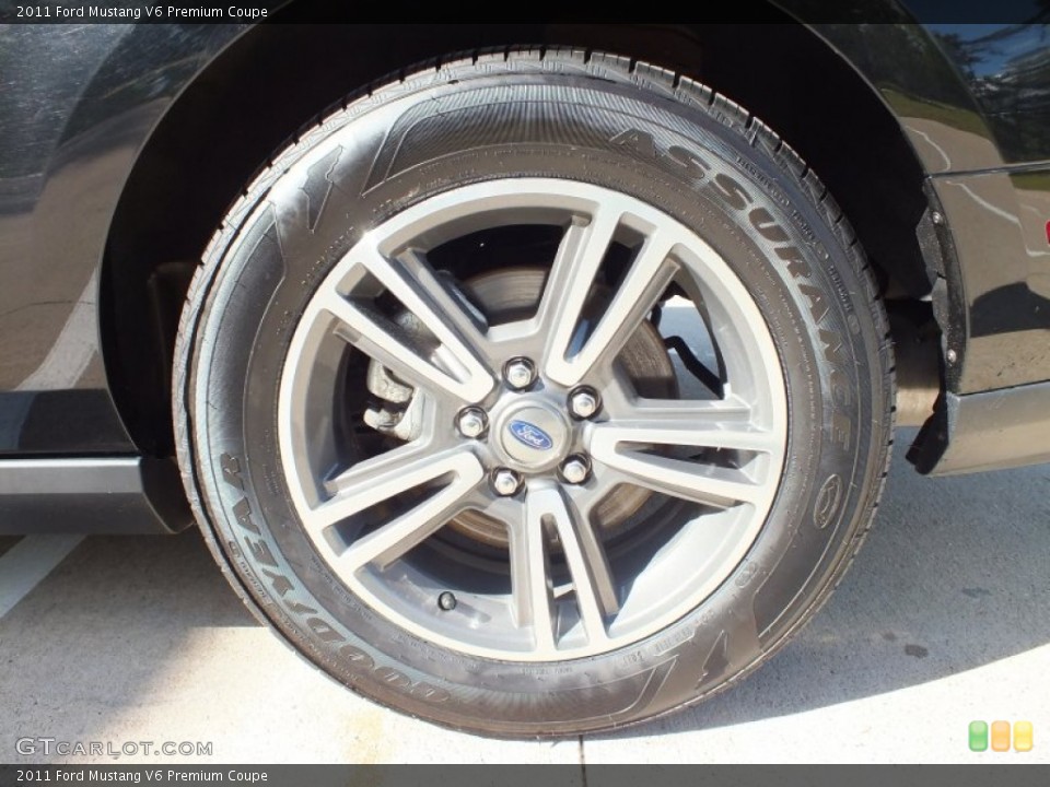 2011 Ford Mustang V6 Premium Coupe Wheel and Tire Photo #62666180