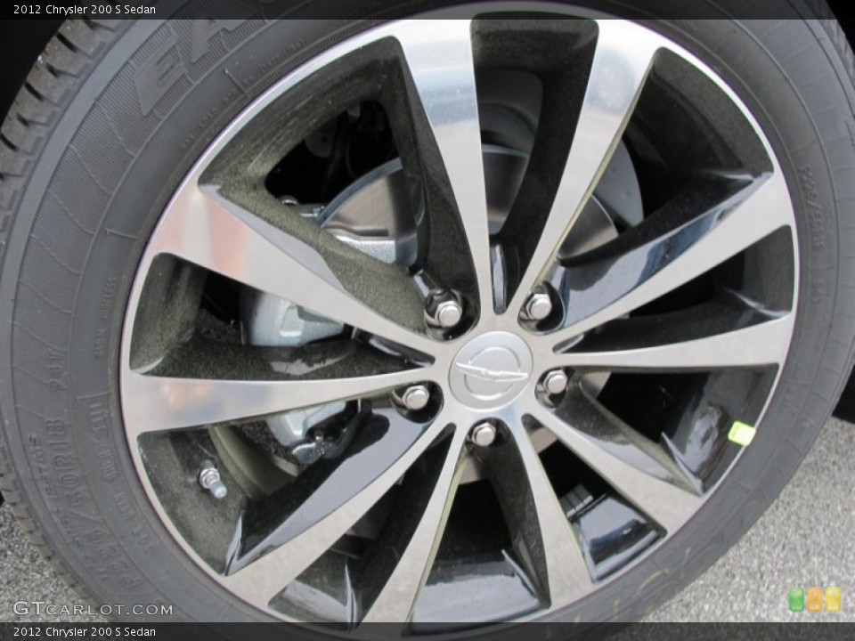 2012 Chrysler 200 S Sedan Wheel and Tire Photo #62726224
