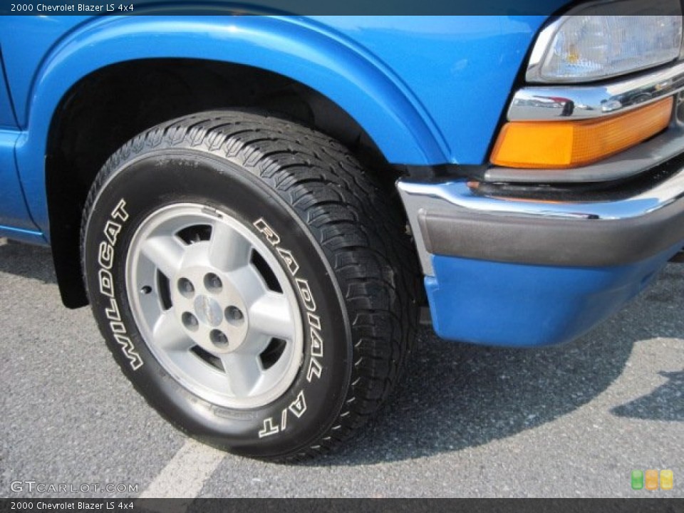 2000 Chevrolet Blazer LS 4x4 Wheel and Tire Photo #62763433