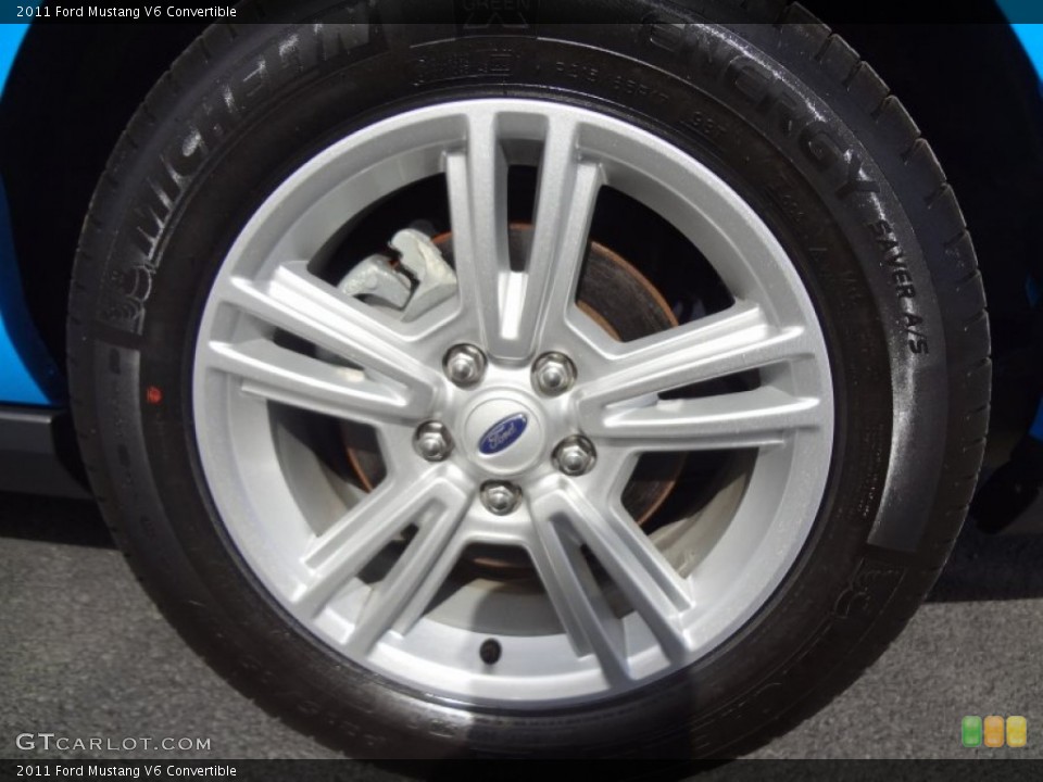 2011 Ford Mustang V6 Convertible Wheel and Tire Photo #62859712