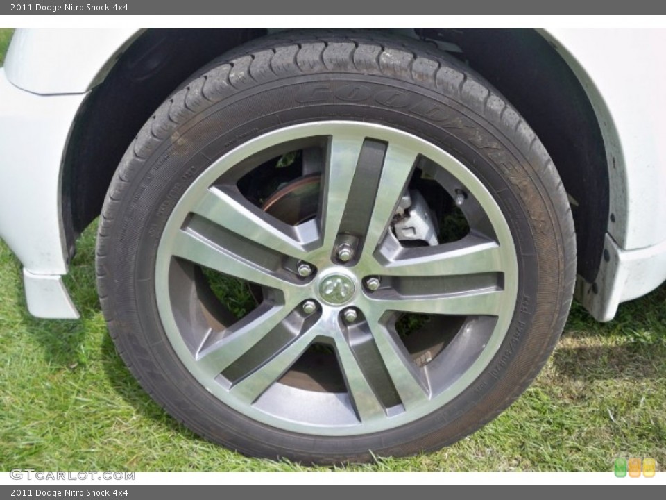 2011 Dodge Nitro Shock 4x4 Wheel and Tire Photo #63046090