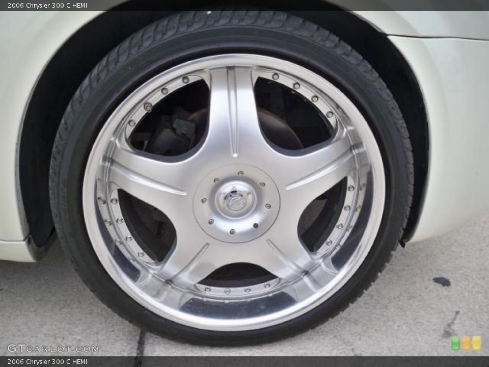 2006 Chrysler 300 Custom Wheel and Tire Photo #63055873
