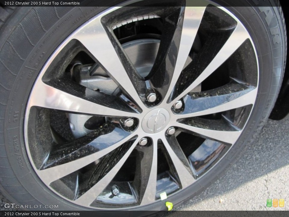 2012 Chrysler 200 S Hard Top Convertible Wheel and Tire Photo #63204711