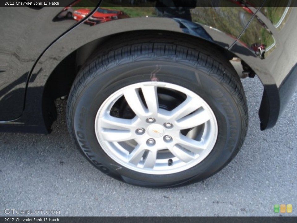 2012 Chevrolet Sonic LS Hatch Wheel and Tire Photo #63445586
