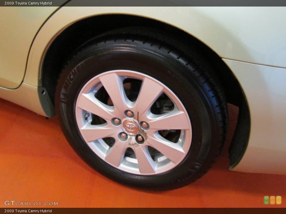 2009 Toyota Camry Wheels and Tires