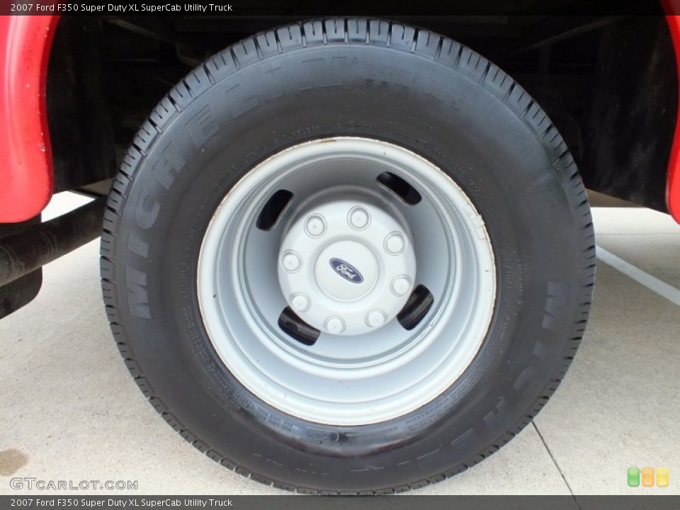 2007 Ford F350 Super Duty XL SuperCab Utility Truck Wheel and Tire Photo #63556900