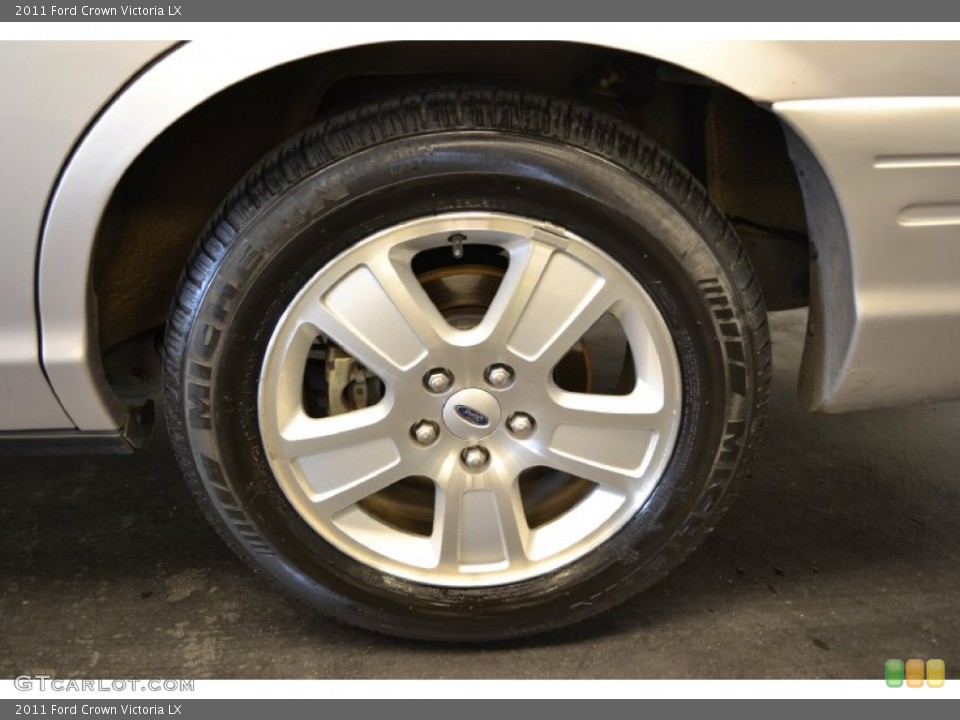 2011 Ford Crown Victoria LX Wheel and Tire Photo #63760149