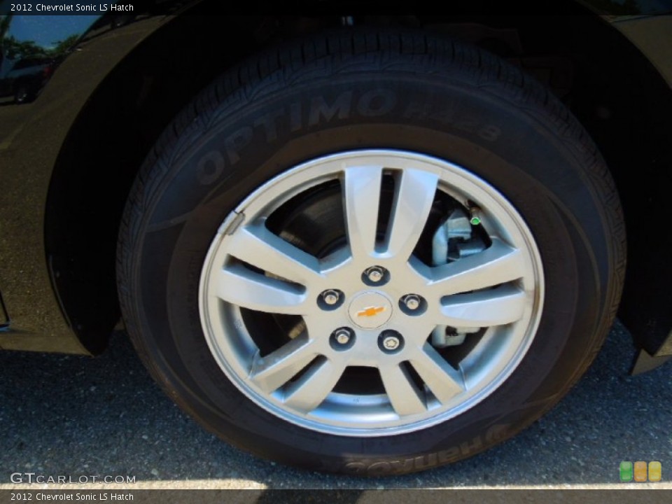 2012 Chevrolet Sonic LS Hatch Wheel and Tire Photo #63910928
